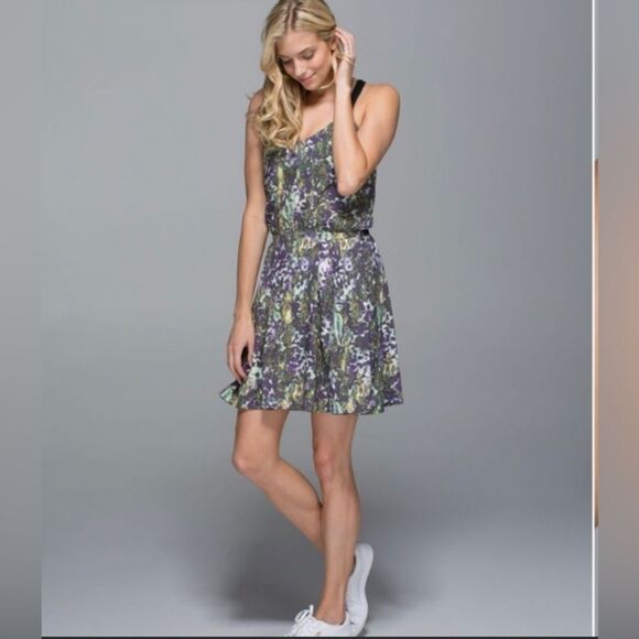 LULULEMON City Summer Dress Floral Sport White Multi Narrow Court Stripe Black 6 - Picture 3 of 17